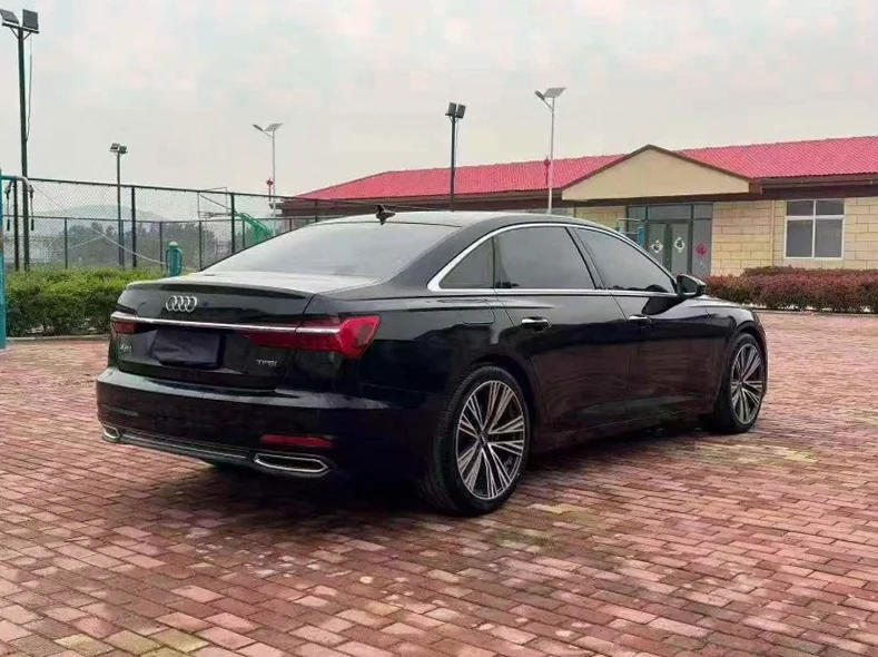 奥迪A6L 内饰后排