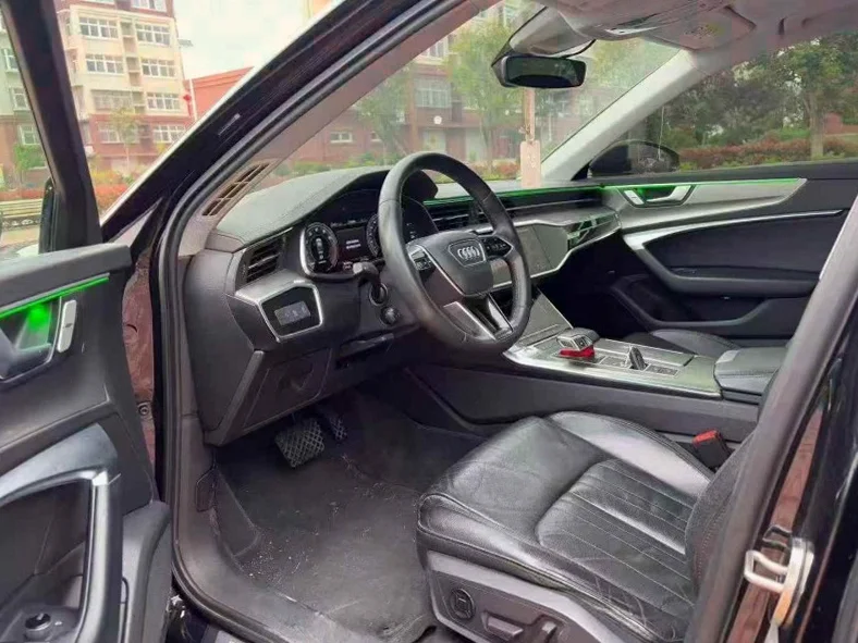 奥迪A6L 后面外观一