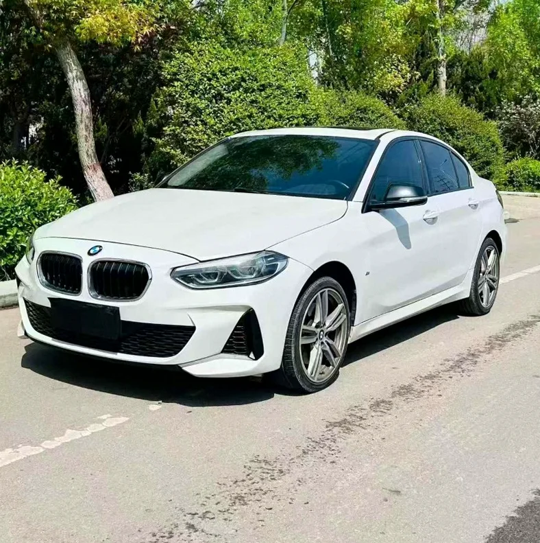 宝马1系 正面外观三