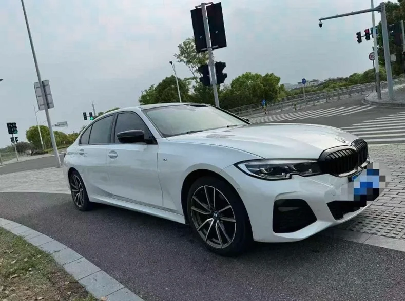 宝马3系 正面外观三