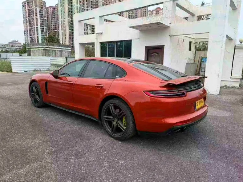 保时捷帕拉梅拉 内饰后排