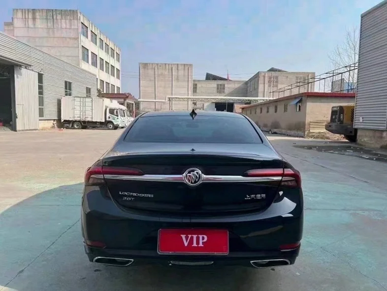 别克君越 后面外观三