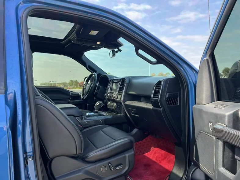 福特猛禽 正面外观三