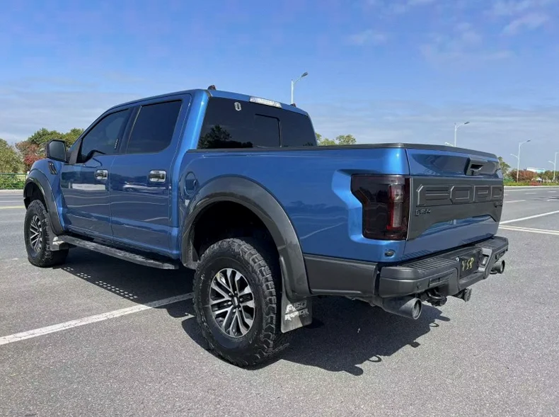 福特猛禽 驾驶室