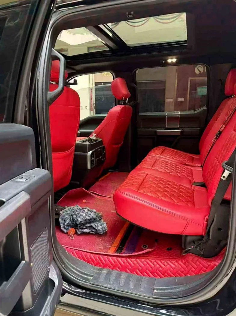 福特猛禽 后面外观二