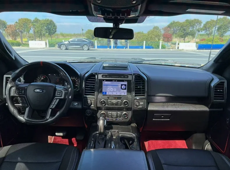 福特猛禽 后面外观三