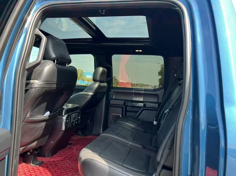 福特猛禽 正面外观二