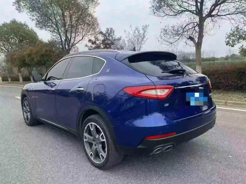 玛莎拉蒂Levante 后面外观三