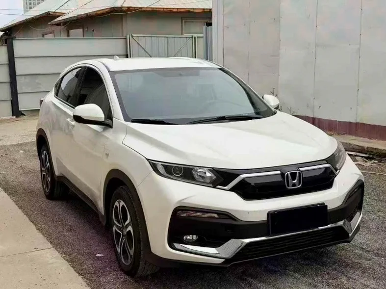 本田XRV 正面外观二