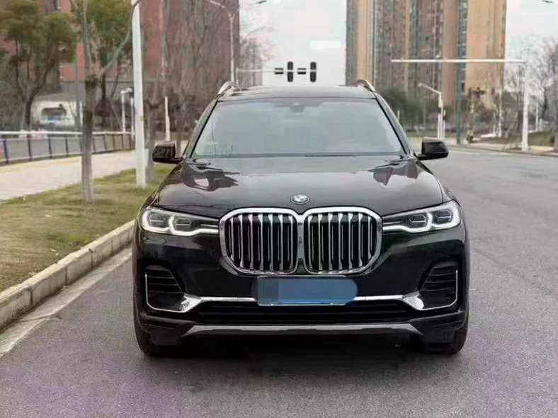 21年宝马X7 3.0T四驱豪华版