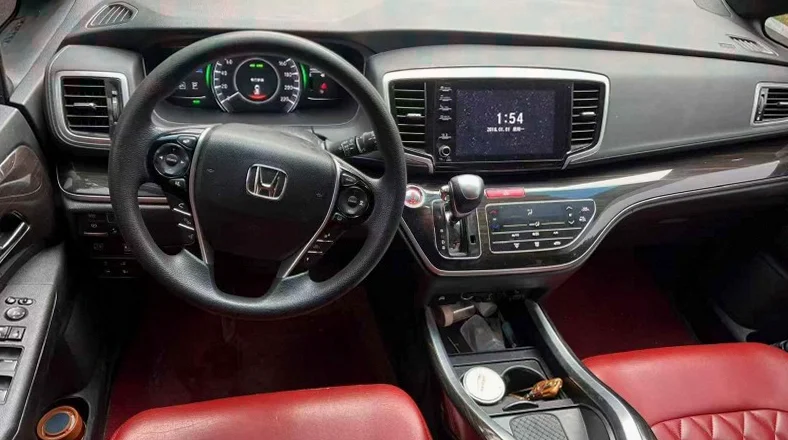 本田奥德赛 后面外观三