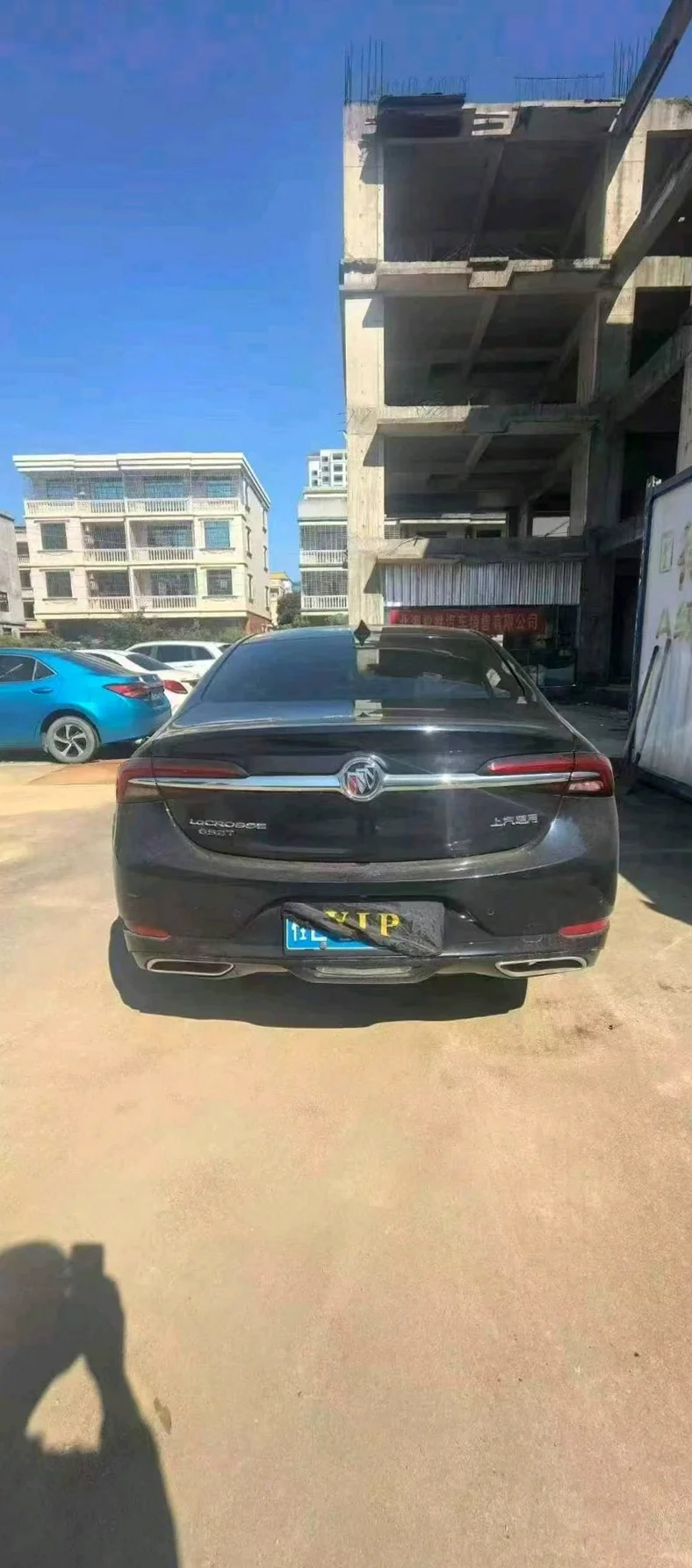 别克君越 后面外观三