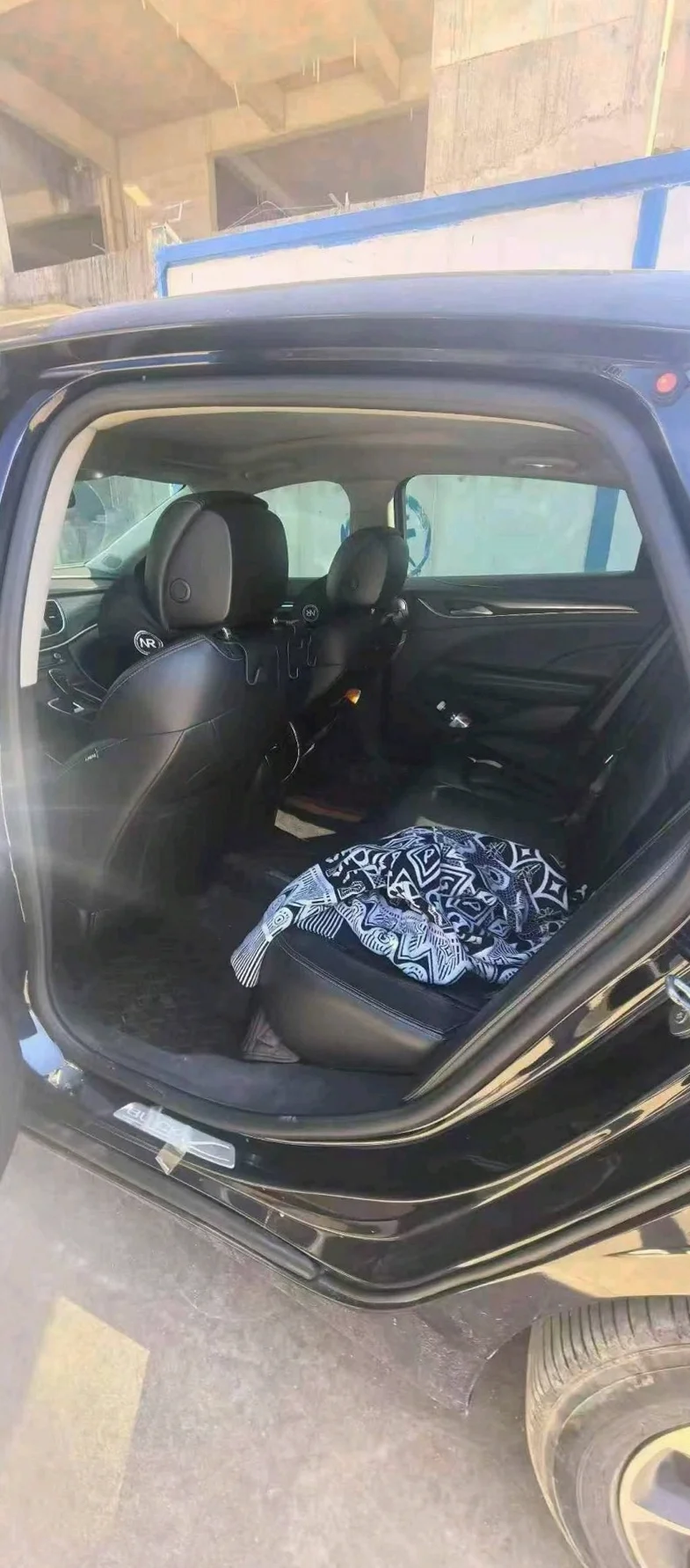 别克君越 内饰前排