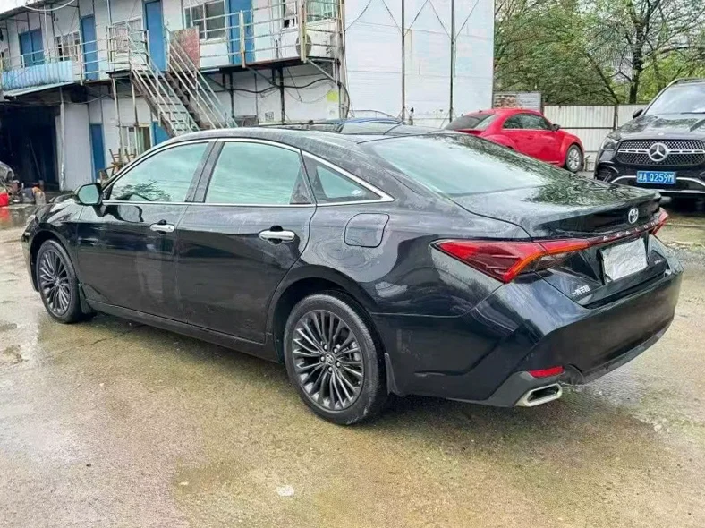 丰田亚洲龙 内饰前排