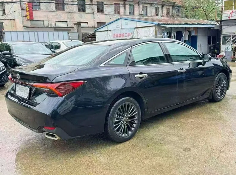 丰田亚洲龙 内饰后排