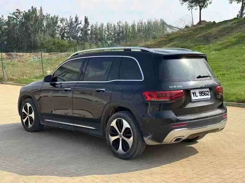 奔驰GLB 内饰后排