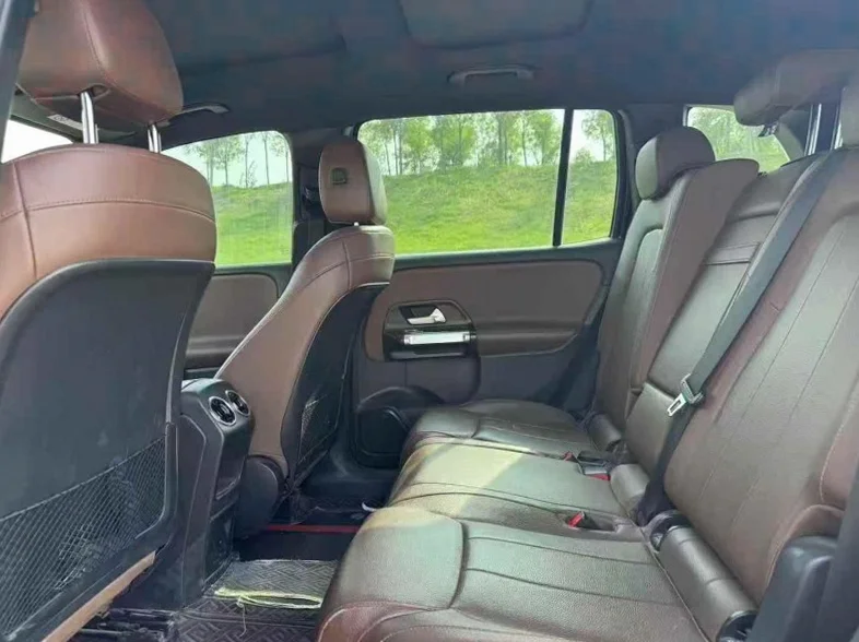 奔驰GLB 后面外观二