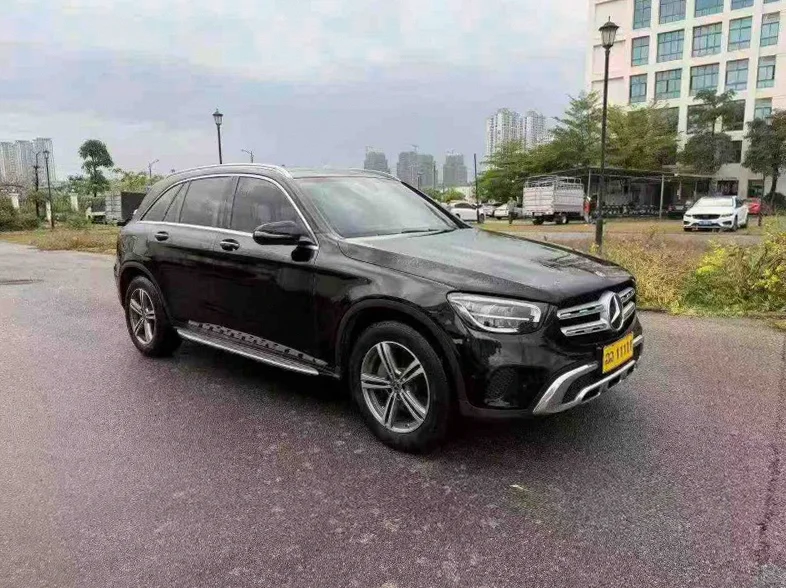 奔驰GLC 正面外观二