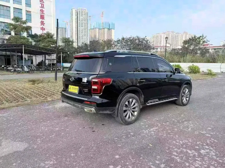 传祺GS8 内饰前排