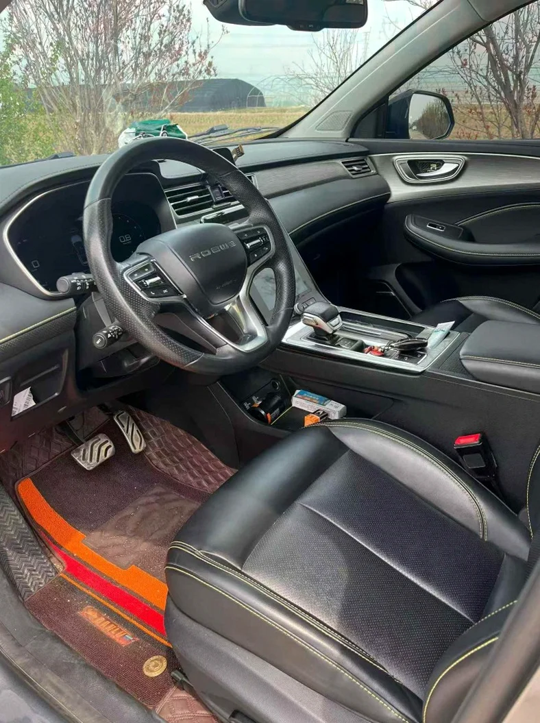 荣威RX5 后面外观三