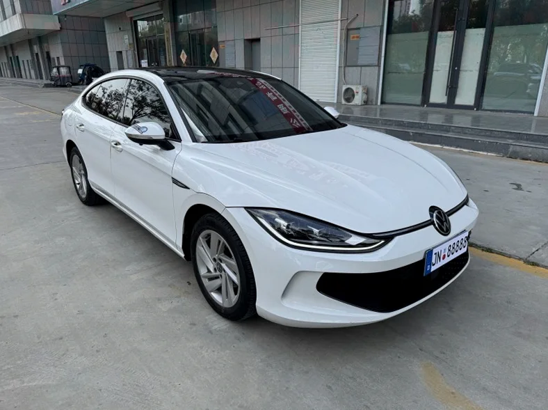 大众凌渡 驾驶室