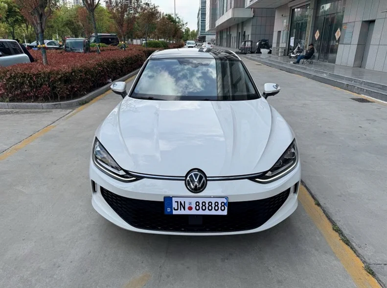 22年大众凌渡1.4T炫辣版