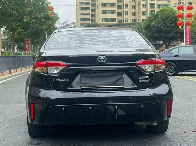 丰田雷凌 驾驶室