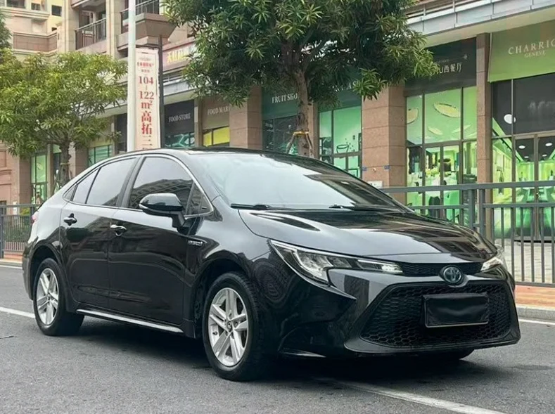 丰田雷凌 后面外观一