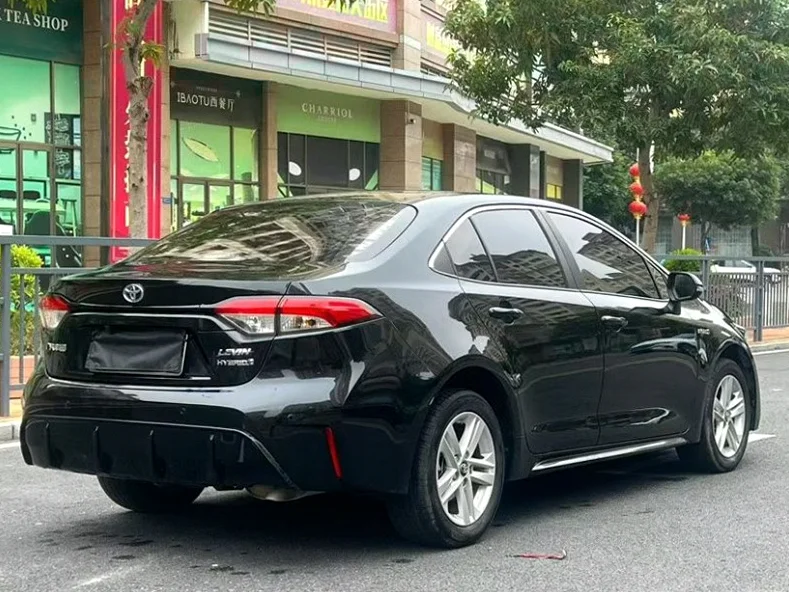 丰田雷凌 后面外观三