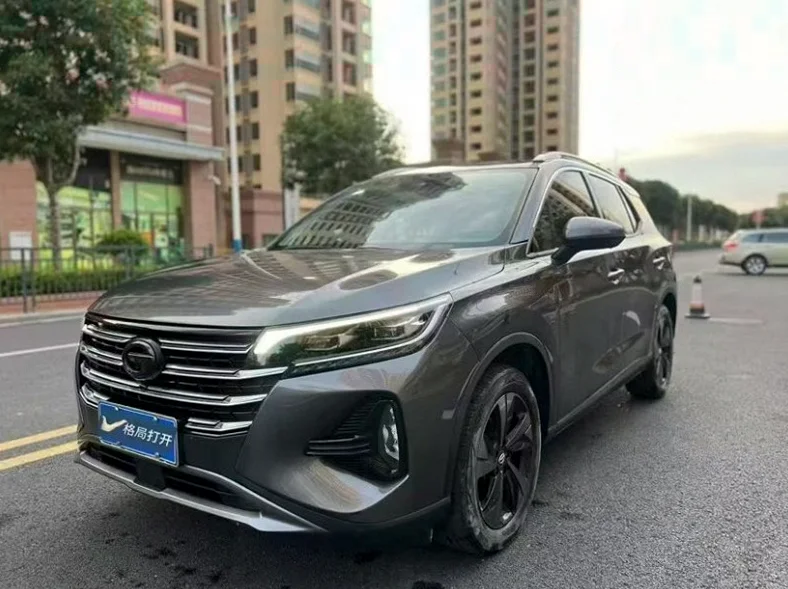 传祺GS4 内饰前排