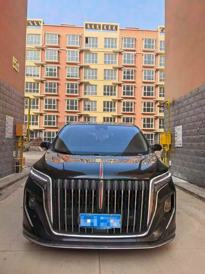 22年红旗HQ9豪华商务