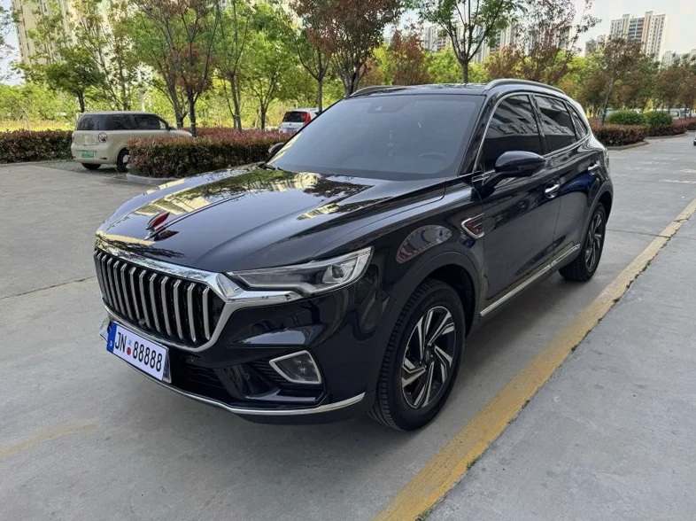 红旗HS5 正面外观二