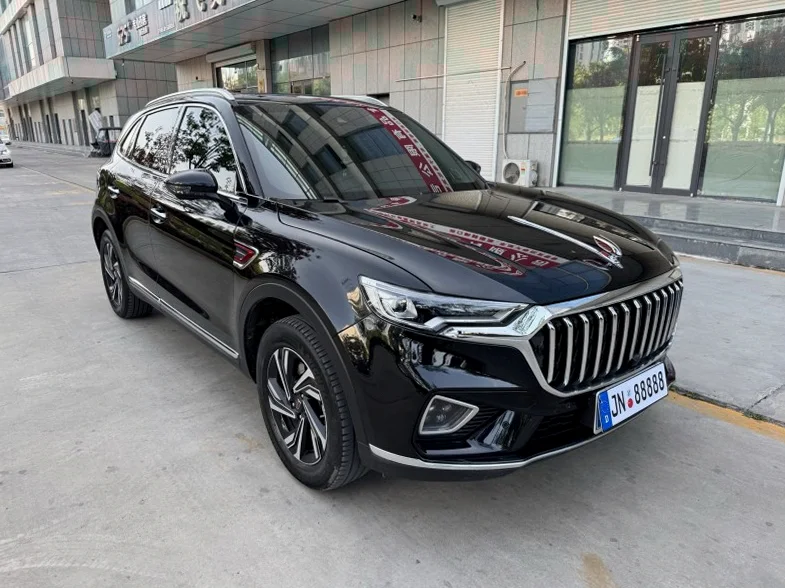 红旗HS5 后面外观一