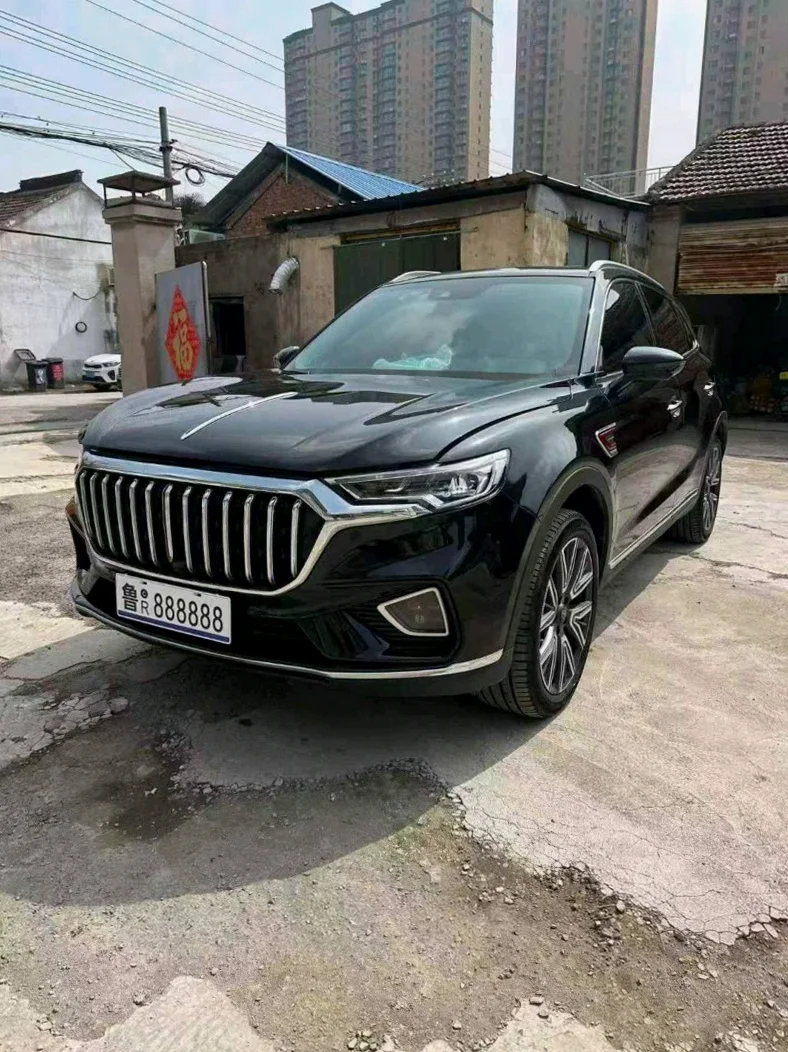 红旗HS5 后面外观一