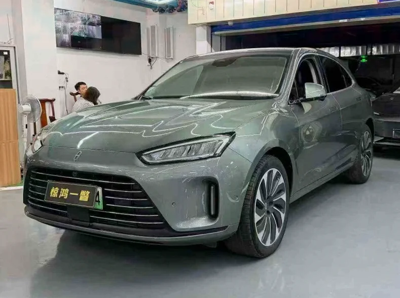 华为智选问界 正面外观三