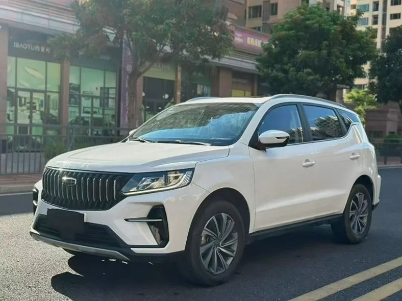 吉利远景 后面外观一