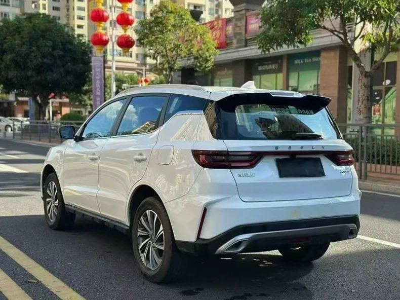 吉利远景 后面外观二