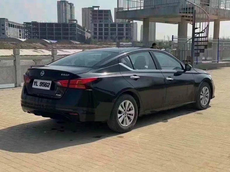 日产天籁 内饰前排