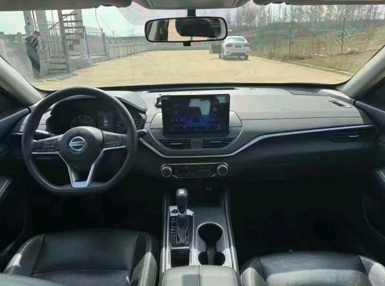 日产天籁 后面外观二