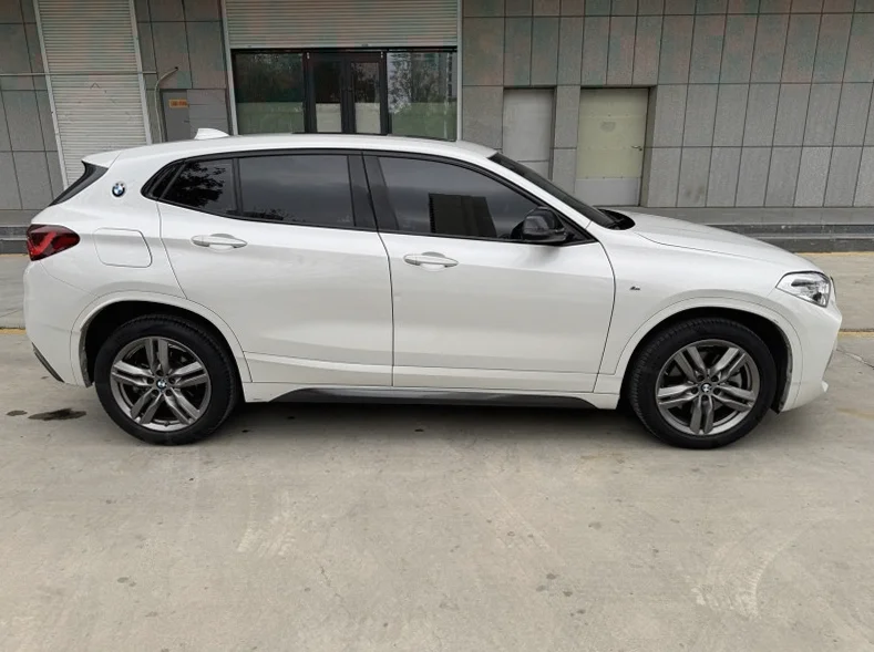 宝马X2 内饰前排