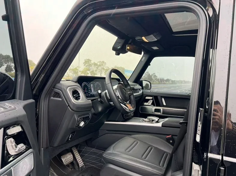 奔驰G 后面外观一