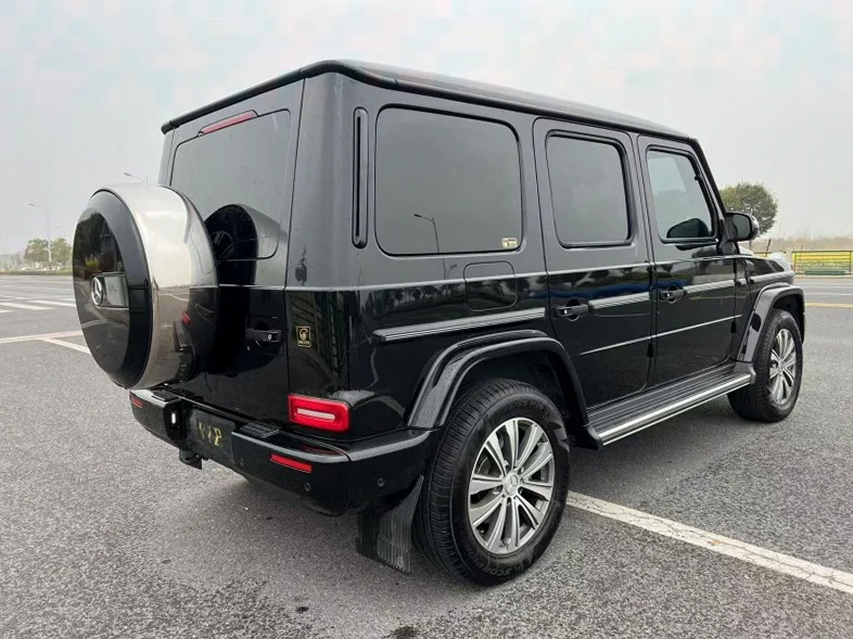 奔驰G 内饰前排