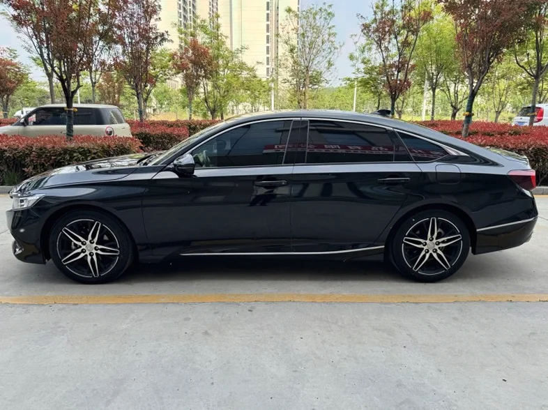 本田雅阁 后面外观三