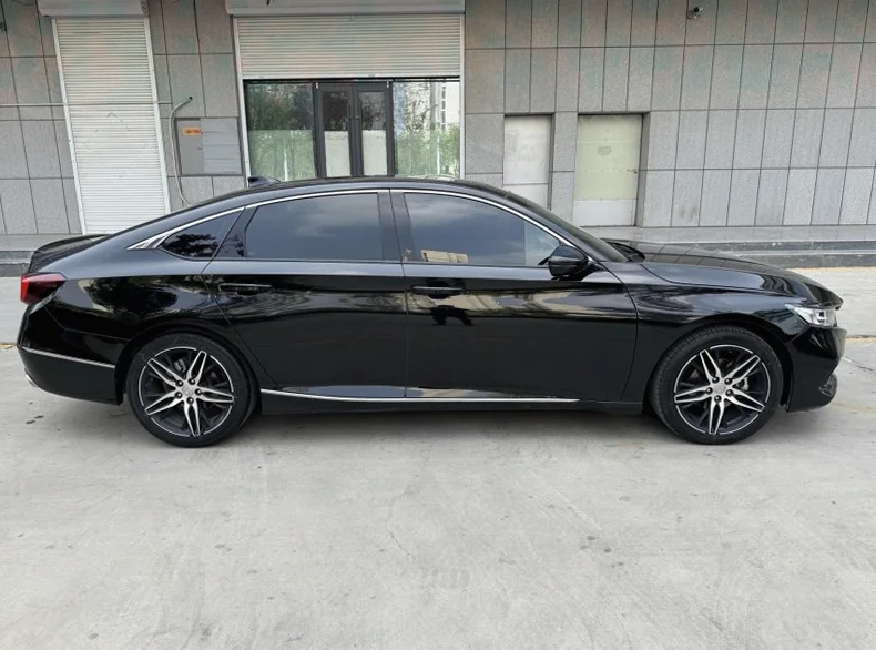 本田雅阁 后面外观一