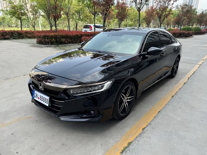 本田雅阁 正面外观二