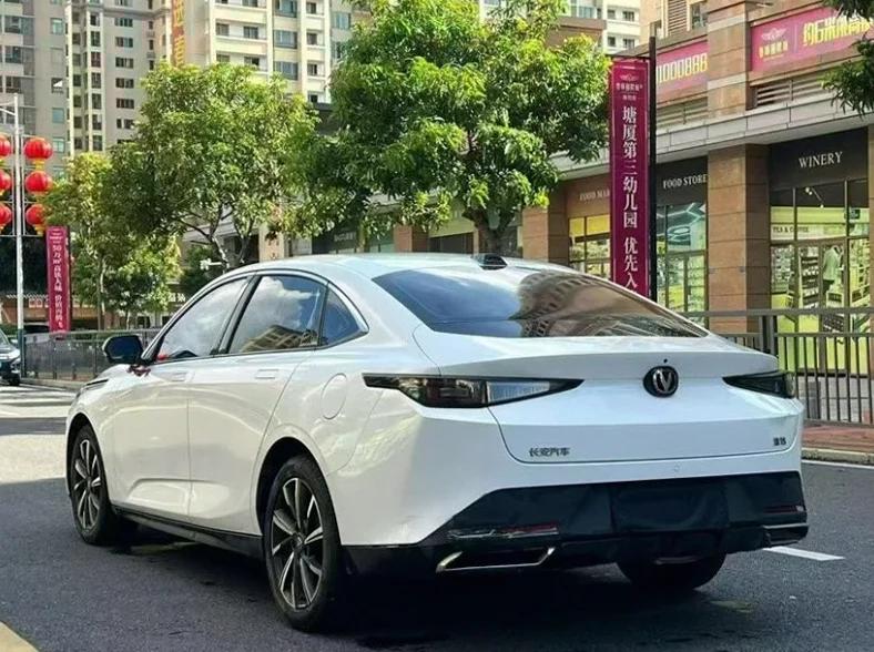 长安汽车逸达 正面外观三
