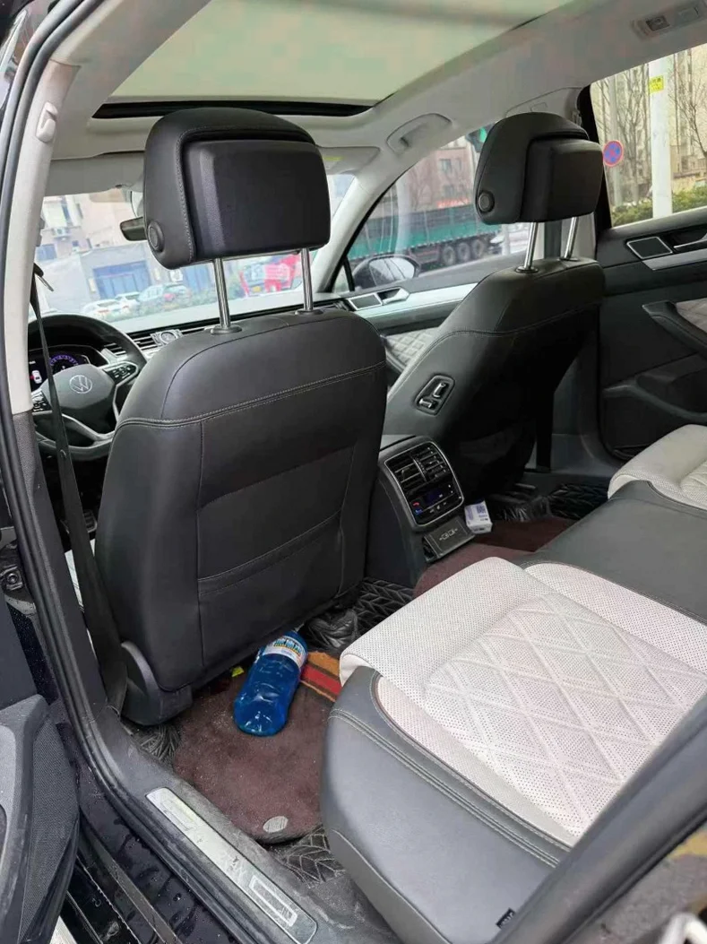 大众迈腾 后面外观一