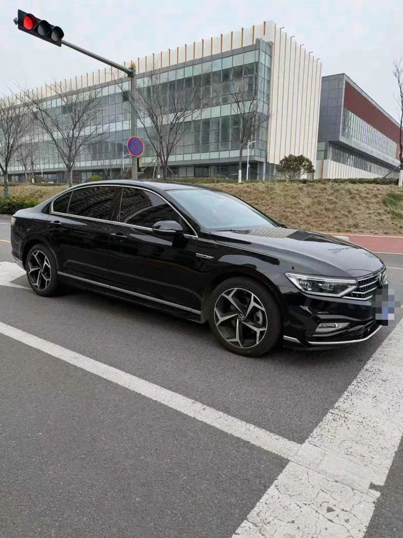 大众迈腾 正面外观三