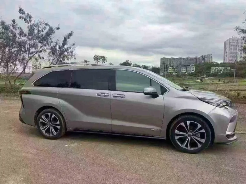 丰田格瑞维亚 正面外观三