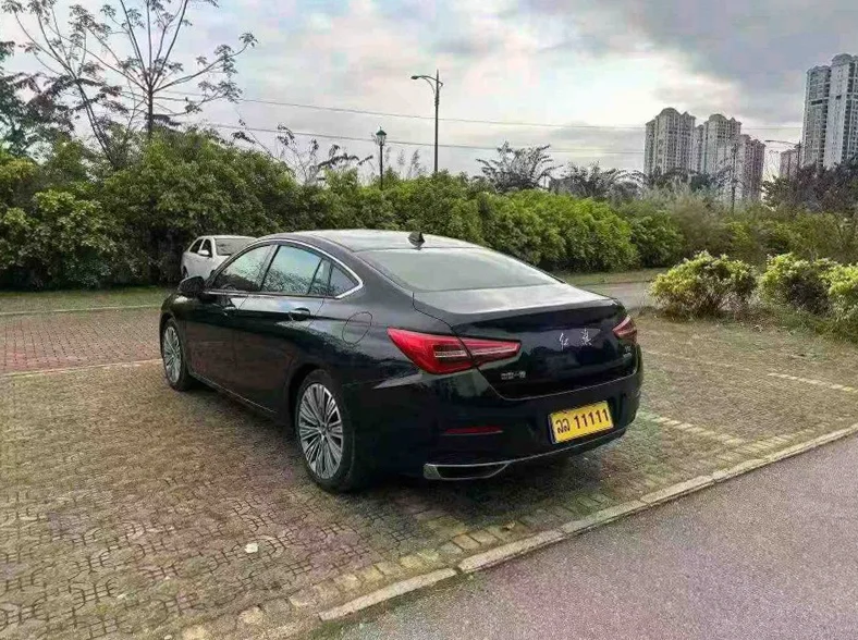 红旗H5 内饰后排